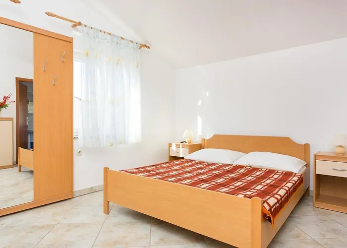 Apartment With Parking Space Baska, Krk - 22681 Baska (Krk)