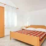 Apartment With Parking Space Baska, Krk - 22681 Baška