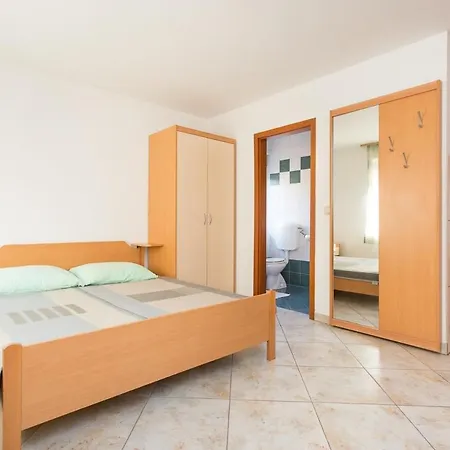 Apartman With Parking Space Baska, Krk - 22681 *