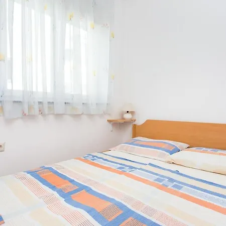 Apartman With Parking Space Baska, Krk - 22681 *